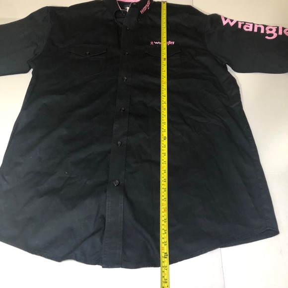 *Wrangler Shirt Men's XLT Tough Enough to Wear Pink Black Sleeve Logo Rodeo - Picture 4 of 9